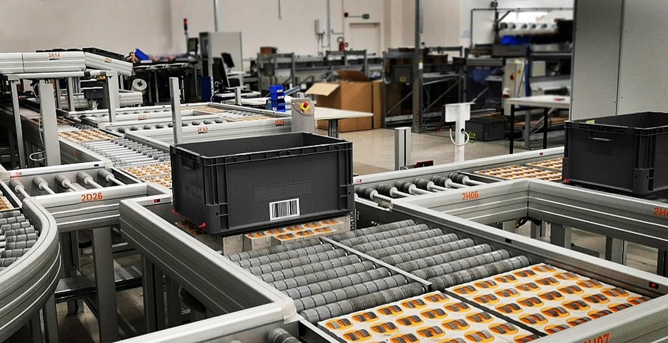 “Efficiency Unleashed: Conveyors that Revolutionize the Plastics Industry”